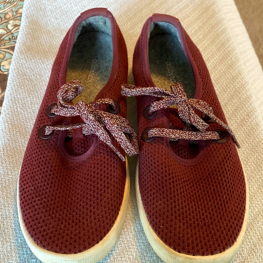 AllBirds Tree Skippers-Maroon Size 7